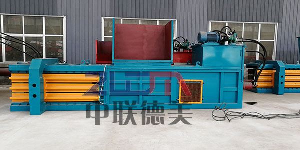 小型汽车打包机